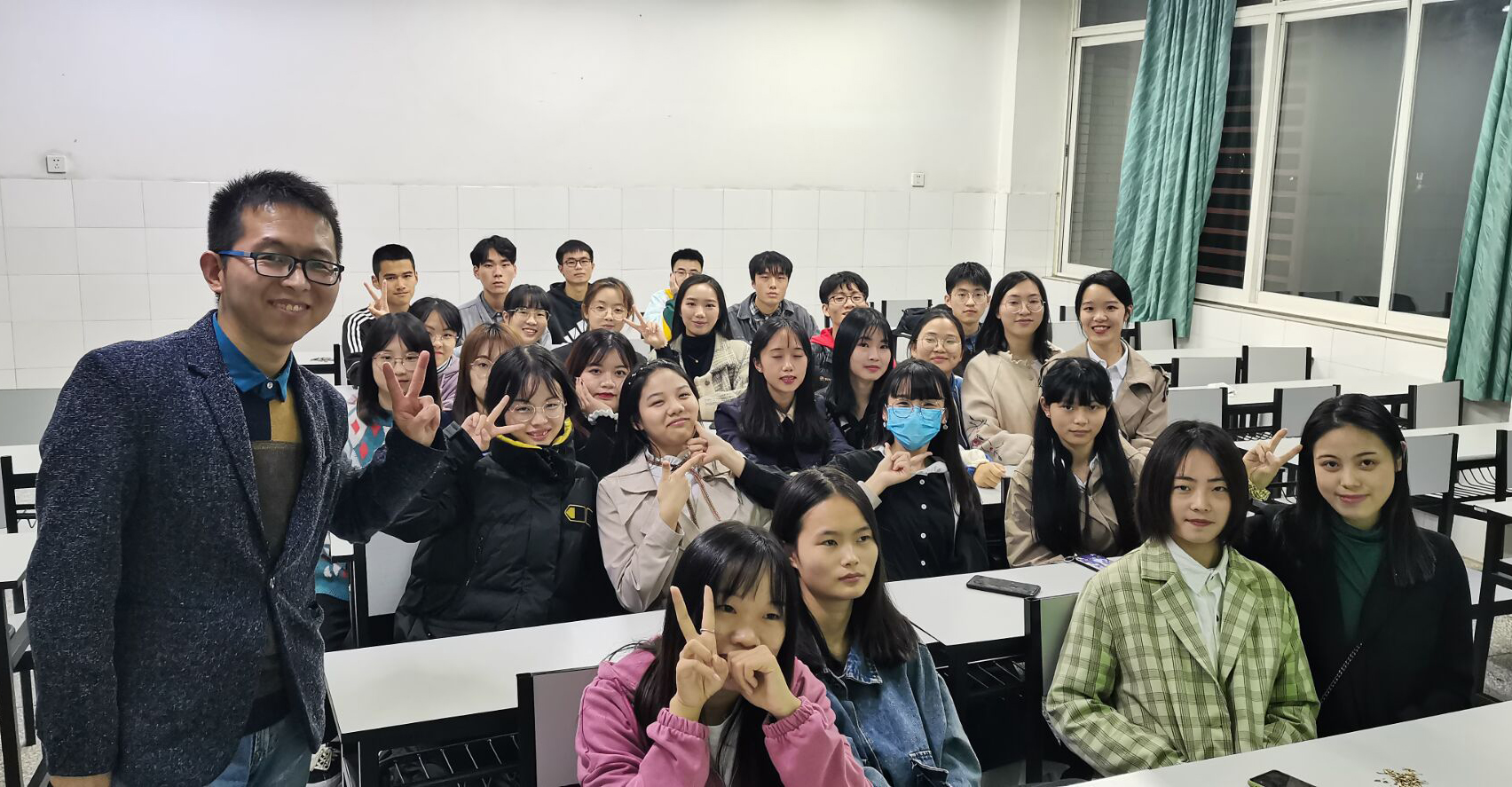 图2 会后合影 1.jpg 图2 会后合影 1.jpg