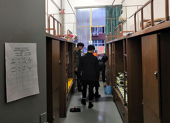 检查男寝.jpg 检查男寝.jpg