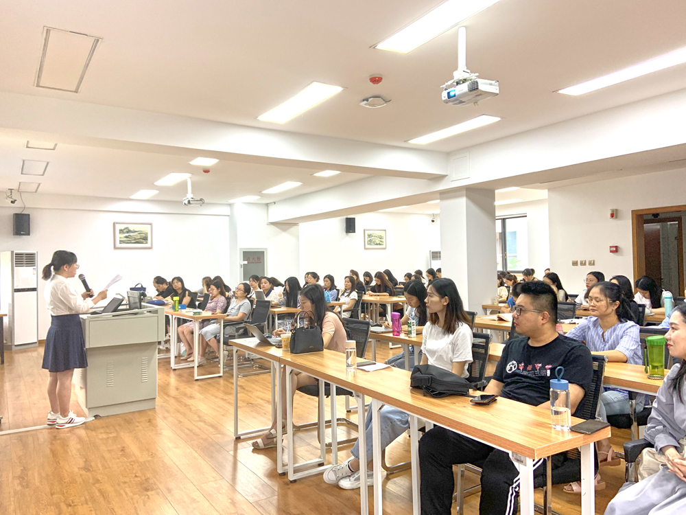 图1全体教职工参加期初工作安排会议1.jpg 图1全体教职工参加期初工作安排会议1.jpg